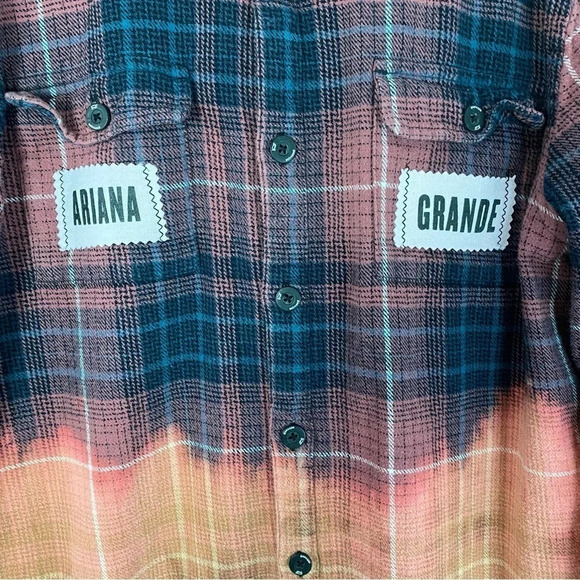 Ariana Grande Plaid Flannel Shirt Womens Size Medium Large Pink Ombre Bleached - Picture 6 of 15